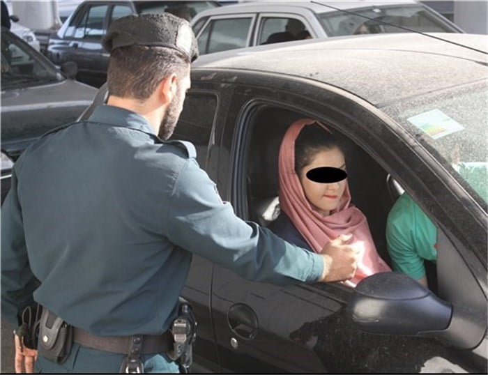 خودروی توقیف شده قاچاقچیان